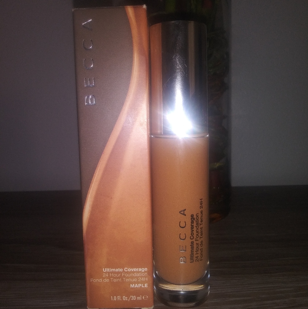 Becca Ultimate Coverage 24hr Foundation